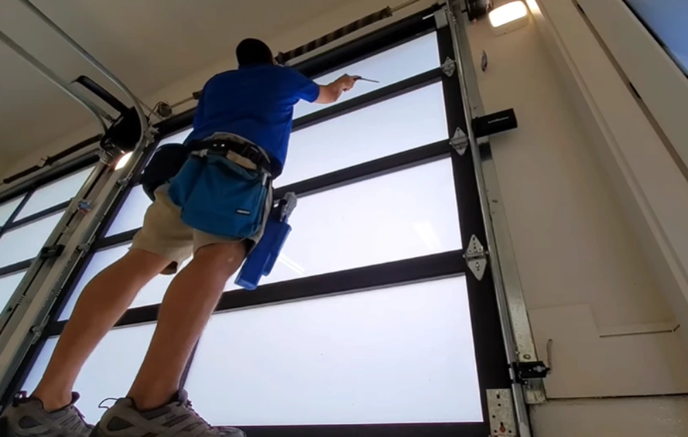 Window cleaning Santa Cruz: detailing glass garage door panels