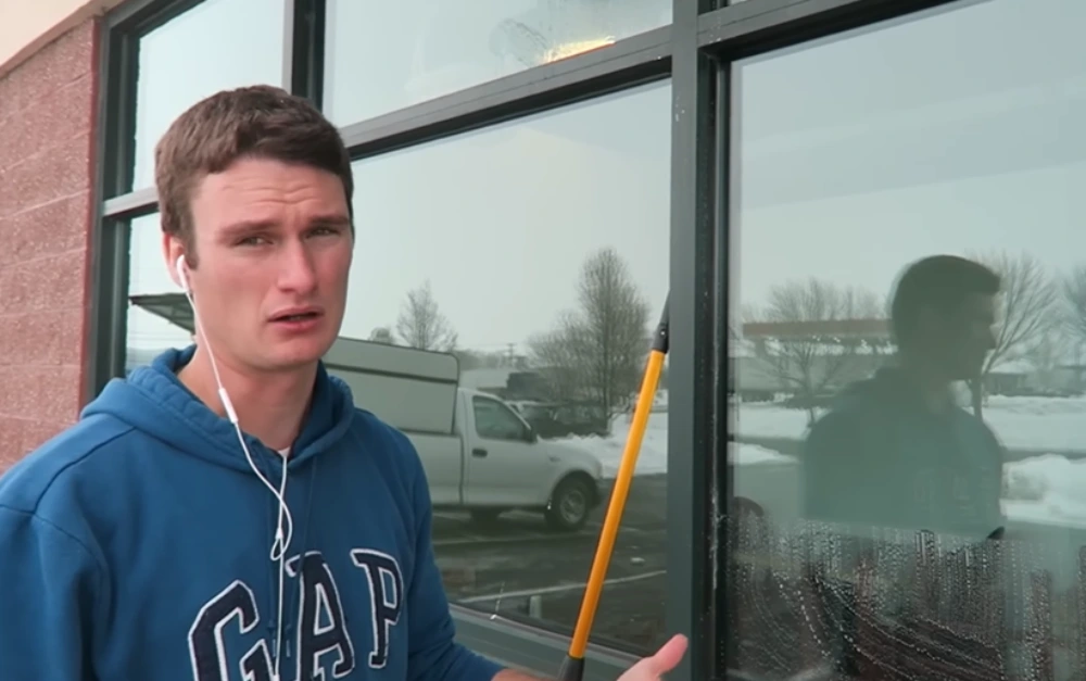Storefront window cleaning tips